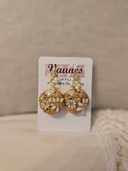 Resin Neutral Florals & Pearl
